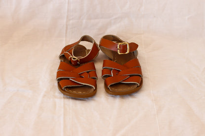 Saltwater Sandals Size 6