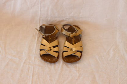 Saltwater Sandals Size 7